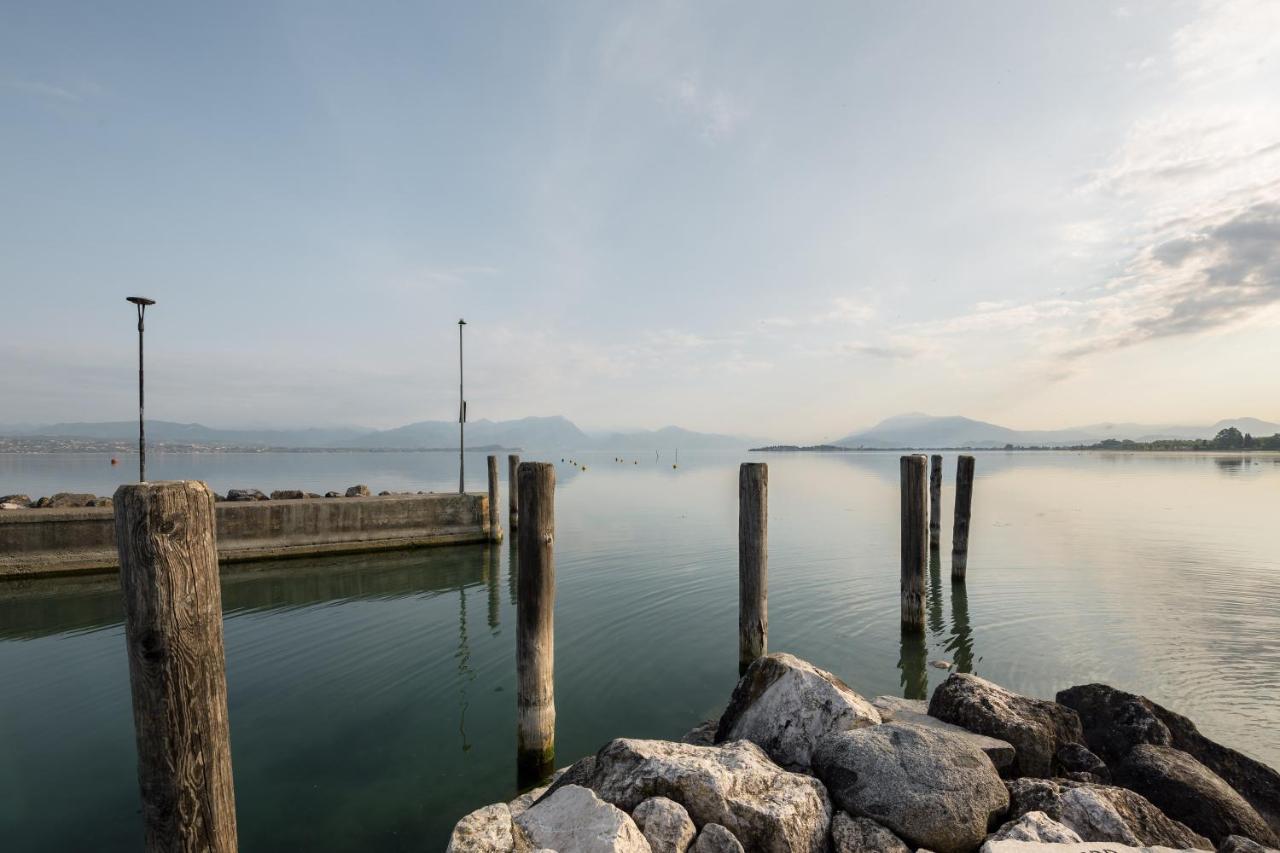 Hotel Aquila D'Oro Desenzano Desenzano del Garda Ngoại thất bức ảnh