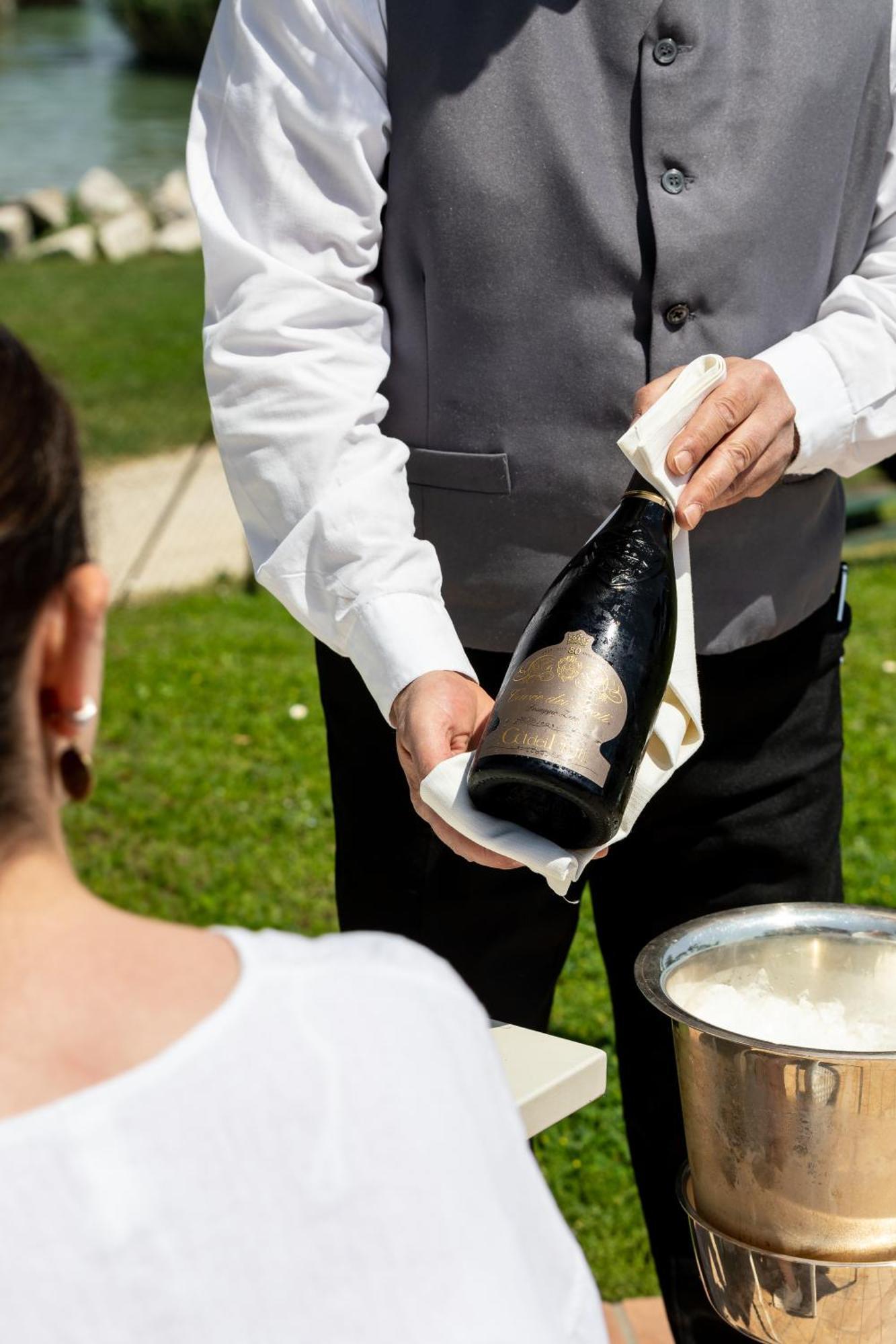 Hotel Aquila D'Oro Desenzano Desenzano del Garda Ngoại thất bức ảnh