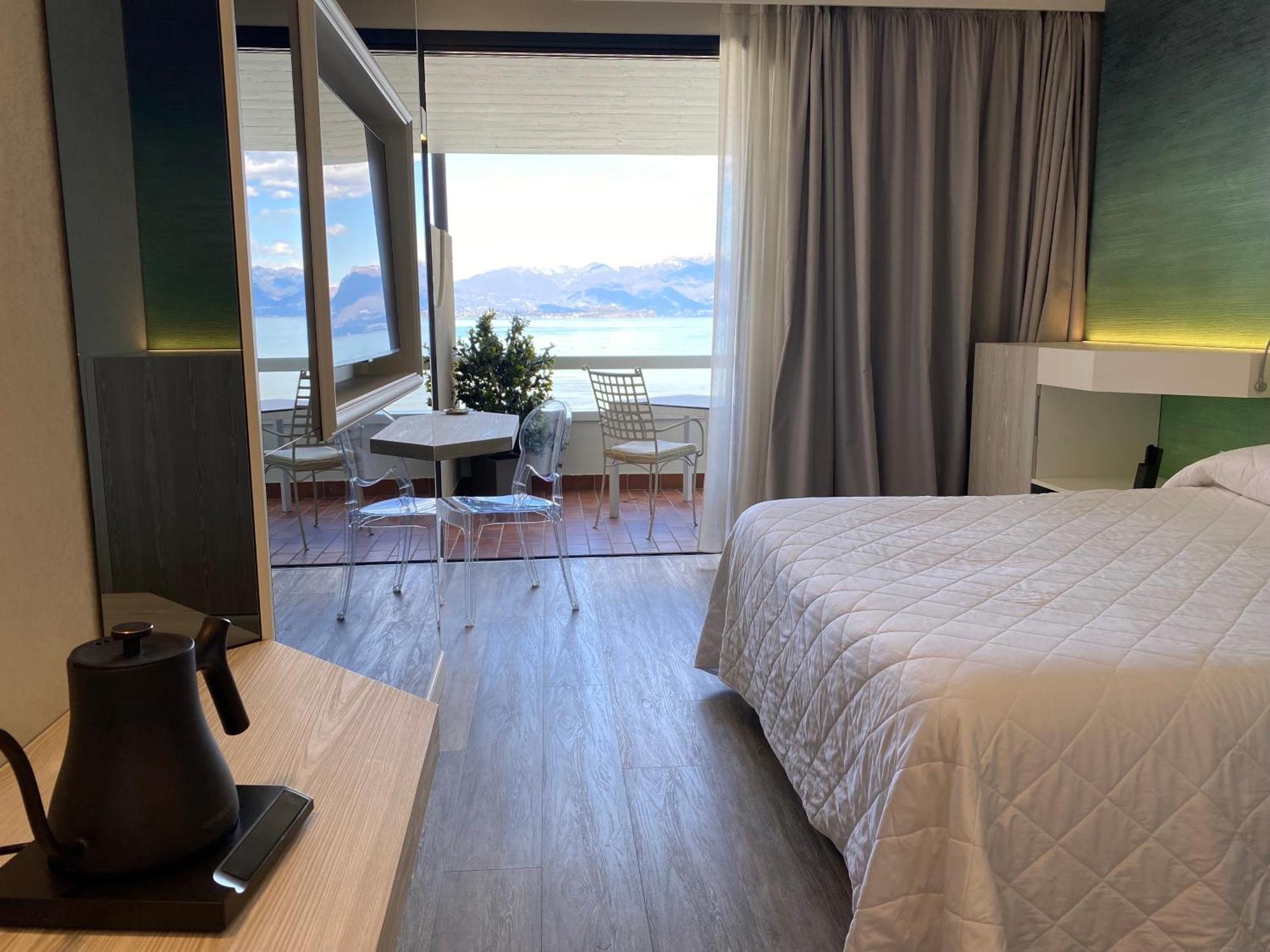 Hotel Aquila D'Oro Desenzano Desenzano del Garda Ngoại thất bức ảnh