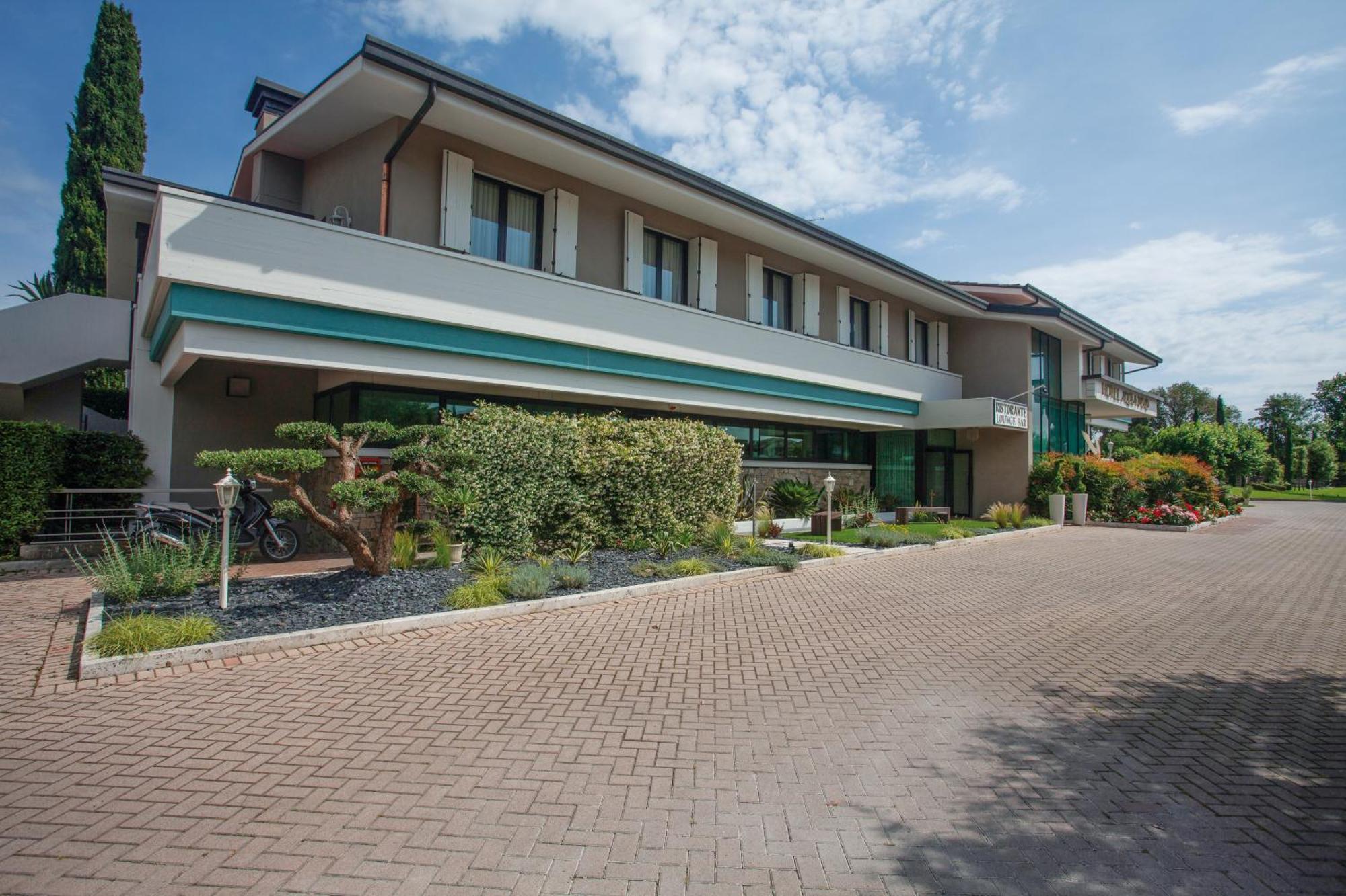Hotel Aquila D'Oro Desenzano Desenzano del Garda Ngoại thất bức ảnh