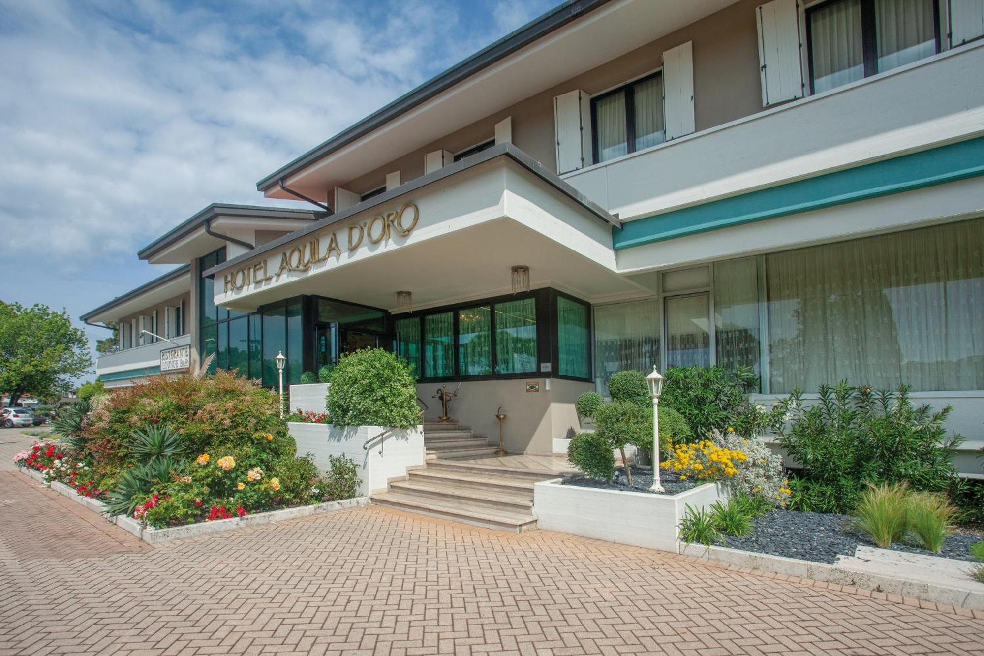 Hotel Aquila D'Oro Desenzano Desenzano del Garda Ngoại thất bức ảnh
