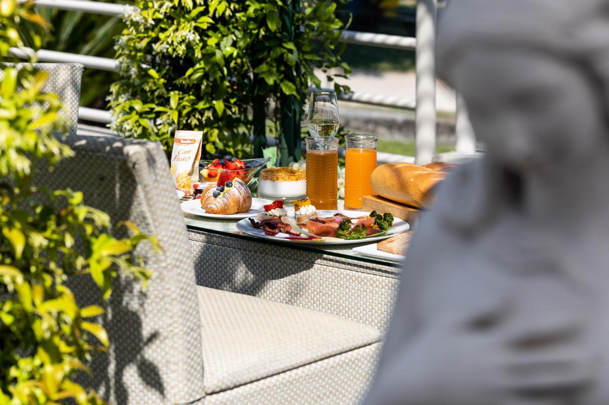 Hotel Aquila D'Oro Desenzano Desenzano del Garda Ngoại thất bức ảnh